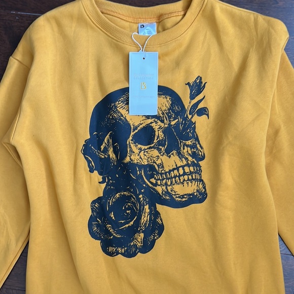 Buff Bunny Sweat shirt, XS but fit small and medium - Picture 2 of 4